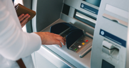 Bankomāts.