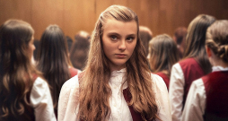 Katerina Falbrova čehu režisora Ondreja Provazníka filmā "Broken Voices".