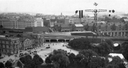 Karogotais Rīgas radiotornis.