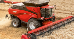 'Case IH Axial Flow' kombains ar  'G500 VariCut' hederiem.