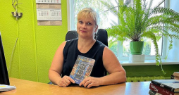 Varakļānu tautas bibliotēkas vadītāja Līga Sondore.