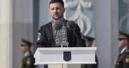Ukrainas prezidents Volodimirs Zelenskis Ukrainas Neatkarības dienas pasākumā.