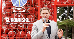 Latvijas Basketbola savienības ģenerālsekretārs un "EuroBasket 2025" izpilddirektors Kaspars Cipruss piedalās "Rimi EuroBasket 2025" arkas atklāšanas pasākumā Esplanādē, laukumā pie Raiņa pieminekļa, gaidot Eiropas čempionātu basketbolā vīriešiem.