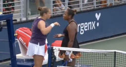 Aļona Ostapenko un Teilore Taunzenda.