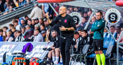 "Rīgas" futbolistu galvenais treneris Adrians Guļa.