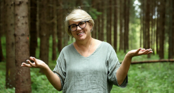 Latvijas Pašvaldību savienības padomniece Sniedze Sproģe: "Oktobrī rīkosim diskusiju, kā kooperēties, lai dabūtu izdevīgāku cenu par cirsmu pārdošanu un jaunaudžu kopšanu un kā labāk sadarboties datu apmaiņai."