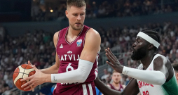 2024. gada Nacionālās basketbola asociācijas čempioni Bostonas "Celtics" sastāvā – Kristaps Porziņģis un Nēmiašs Keta. Latvijas un Portugāles izlašu cīņā Vienradzis no Liepājas bija pārāks.