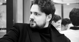 Jēkabs Jančevskis: "Sākumā man patika doma, ka es varētu publiku kaut kā satricināt un ietekmēt. Bet vienubrīd sapratu, ka izpatikt kādam būtu nepareizi."