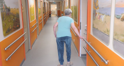 No valsts sociālās aprūpes centros dzīvojošām personām 15,7% cilvēku ir diagnosticēta demence.