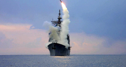 Raķešu "Tomahawk" palaišana no ASV raķešu kreisera "USS Cape St. George" Irākas kara laikā 2003. gada 23. martā. Militārie eksperti norāda, ka Ukrainai šādas raķetes, ja tās tiks iegūtas, nāksies palaist no iekārtām uz sauszemes.