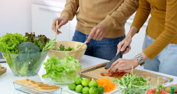 Zarnu mikrobiomam īpaši labvēlīga ir Vidusjūras diēta. Zarnu mikrobiomam īpaši labvēlīga ir Vidusjūras diēta.