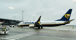 Lidosta "Rīga" (RIX). "Ryanair".