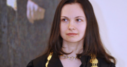 Lala Apšeniece.