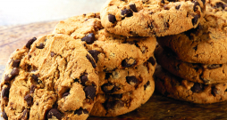 Cepumi ar šokolādes gabaliņiem.