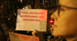 Protests pret izstāšanos no Stambulas konvencijas.
