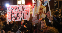 Protests pret izstāšanos no Stambulas konvencijas.