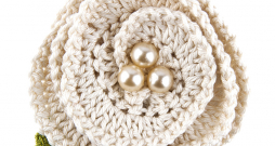 Tamborēta rozīte. Tamborēta rozīte.