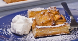 Kārtainās mīklas un ābolu terte. Kārtainās mīklas un ābolu terte.