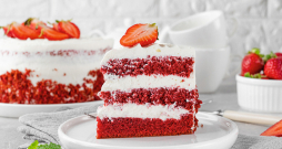 Sarkanā samta kūka.