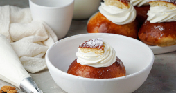 Krēmmaizītes 'Semla'.