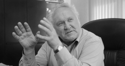 mants Balodis, LPKS "Straupe" valdes priekšsēdētājs, Straupes Piens, LPKS "Straupe". ''Pienotava'', Plācis, Straupes pagasts, Pārgaujas novads. 14/05/2013. mants Balodis, LPKS "Straupe" valdes priekšsēdētājs, Straupes Piens, LPKS "Straupe". ''Pienotava'', Plācis, Straupes pagasts, Pārgaujas novads. 14/05/2013.