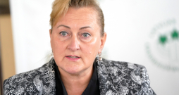 Latvijas Sabiedrisko pakalpojumu un transporta darbinieku arodbiedrības "LAKRS" priekšsēdētāja Inga Vējiņa. Latvijas Sabiedrisko pakalpojumu un transporta darbinieku arodbiedrības "LAKRS" priekšsēdētāja Inga Vējiņa.