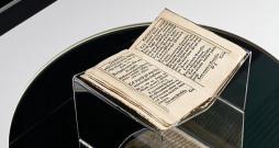 2022. gadā LNB bija skatāma izstāde "Atgriešanās. Senākā dzīvā grāmata latviešu valodā", kur bija eksponēta viena vienīga grāmata – 1585. gadā iespiestais Petra Kanīzija latviski tulkotais katehisms.