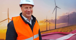 “Iedzīvotāju un arī pašvaldības emocionālo lēmumu laiks ir beidzies, sākusies racionāla sadarbība un tagad atliek tikai būvēt,” piedaloties vēja parka “Pienava Wind” pamatakmens svinīgajā ceremonijā, savā uzrunā novēlēja Tukuma novada domes priekšsēdētājs Gundars Važa.