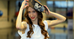 Jolanta Lubēja: "Lai arī darbā to neizrādu, humors ir mana stiprā puse. Balerīnas lomā varu izrādīt visu amplitūdu – no lirikas līdz komēdijai –, kas ir fantastiski." Jolanta Lubēja: "Lai arī darbā to neizrādu, humors ir mana stiprā puse. Balerīnas lomā varu izrādīt visu amplitūdu – no lirikas līdz komēdijai –, kas ir fantastiski."