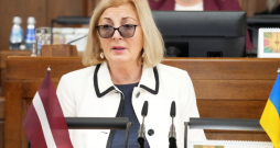 Saeimas deputāte Skaidrīte Ābrama. Saeimas deputāte Skaidrīte Ābrama.