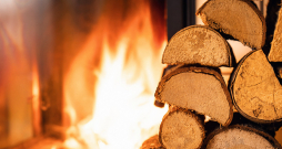 Kurināšanas laikā telpā jānodrošina svaiga gaisa pieplūde. Kurināšanas laikā telpā jānodrošina svaiga gaisa pieplūde.