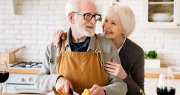 Katru dienu vajadzētu ēst dārzeņus, jo tie satur šķiedrvielas, minerālvielas un vitamīnus. 