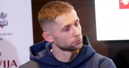 Roberts Plūme šovasar kļuva par tēvu, un jaunā loma viņu padarot vēl spēcīgāku un motivētāku.