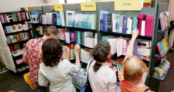 Lielākās grūtības krievu skolēniem sagādā mācīties latviešu valodā dabaszinātnes – fiziku, ķīmiju, matemātiku.