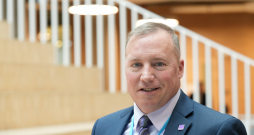 Starptautisko attiecību un aizsardzības pētnieks, RAND Sabiedriskās politikas skolas politikas analīzes profesors Kolins Smits (Colin Smith).