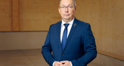 AS "Latvijas Finieris" padomes priekšsēdētājs Uldis Biķis.