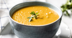 Skābo kāpostu krēmzupa.