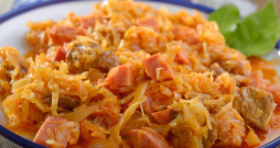 Kāpsotu un gaļas sautējums. Kāpsotu un gaļas sautējums.