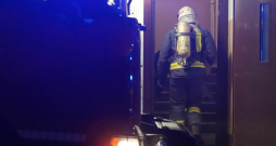 Ugunsdzēsējs. Ilustratīvs foto. Ugunsdzēsējs. Ilustratīvs foto.