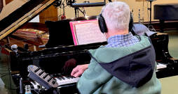 Raimonds Pauls studijā.