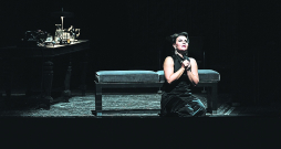 Skats no Džakomo Pučīni operas "Toska" iestudējuma Grieķijas Nacionālajā operā.