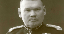 Ārsts ģenerālis Pēteris Sniķers. Ārsts ģenerālis Pēteris Sniķers.