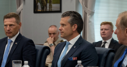 ASV aizsardzības ministrs Pīts Hegsets.