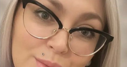 Rītausmu bibliotēkas vadītāja Dace Kuzmina. Rītausmu bibliotēkas vadītāja Dace Kuzmina.