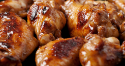 Medū marinēti vistas stilbiņi. Medū marinēti vistas stilbiņi.