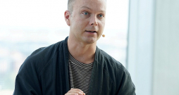 Latvijas Universitātes Filozofijas un socioloģijas institūta vadošais pētnieks Andris Saulītis. Latvijas Universitātes Filozofijas un socioloģijas institūta vadošais pētnieks Andris Saulītis.