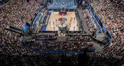 Katrs no valsts budžeta piešķirtais eiro Eiropas basketbola čempionāta rīkošanai Rīgā valsts ekonomikai piesaistījis 5,3 eiro, lēš organizatori, ka arī viņi var būt gandarīti par miljonos mērāmu peļņu. Katrs no valsts budžeta piešķirtais eiro Eiropas basketbola čempionāta rīkošanai Rīgā valsts ekonomikai piesaistījis 5,3 eiro, lēš organizatori, ka arī viņi var būt gandarīti par miljonos mērāmu peļņu.