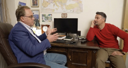 Astrologs Andris Račs un aktieris Andris Bulis. Astrologs Andris Račs un aktieris Andris Bulis.