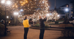 Rīga iemirdzas Ziemassvētku noskaņā. Rīga iemirdzas Ziemassvētku noskaņā.