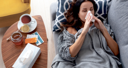 Ja apslimsti – daudz dzer, daudz guli un silti sasedzies, jo miegs ārstē. Ja apslimsti – daudz dzer, daudz guli un silti sasedzies, jo miegs ārstē.